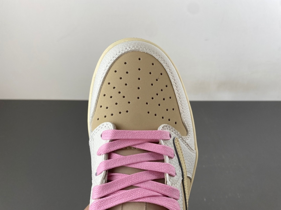 Travis Scott x Air Jordan 1 Low OG "Muslin" DM7866-106