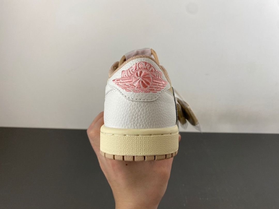 Travis Scott x Air Jordan 1 Low OG "Muslin" DM7866-106