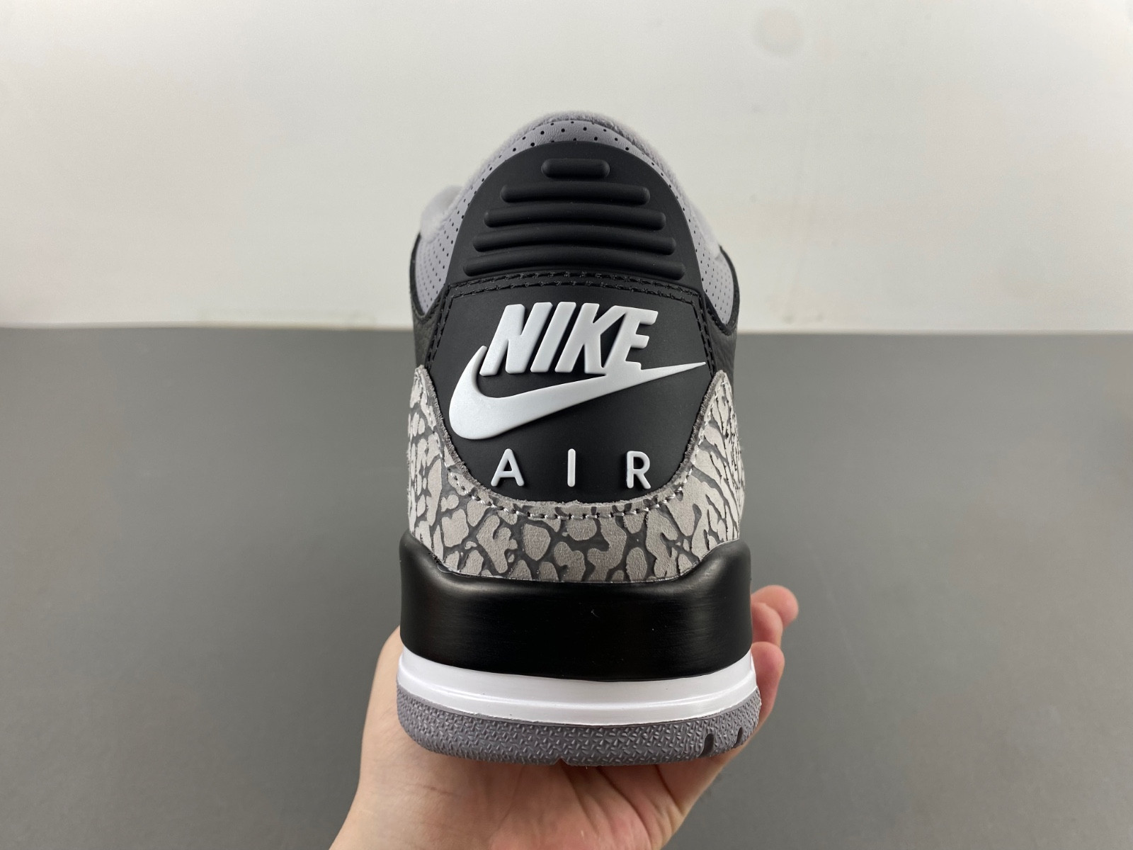 Air Jordan 3 Black Cement 2024 DN3707-010