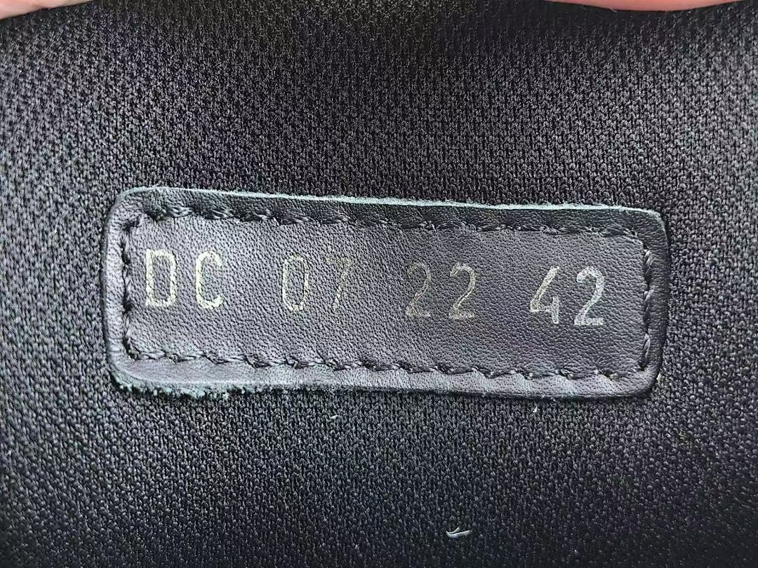 DR B30 SNEAKER