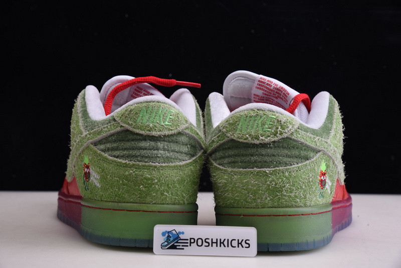 Nike SB Dunk Low Strawberry Cough CW7903-601