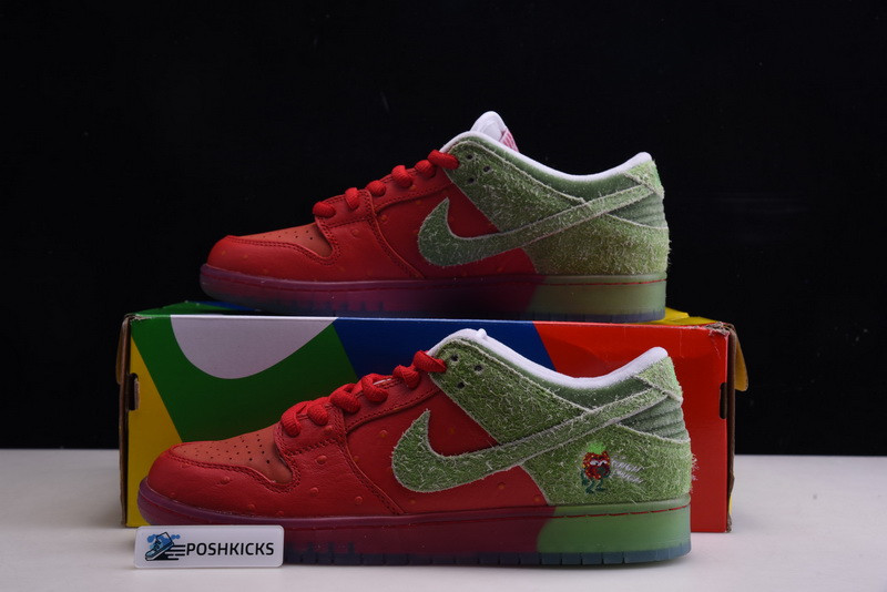 Nike SB Dunk Low Strawberry Cough CW7903-601
