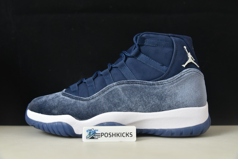 Air Jordan 11 WMNS “Midnight Navy” AR0715-441