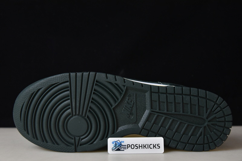 Nike Dunk Low Vintage Green (W) DQ8580-100