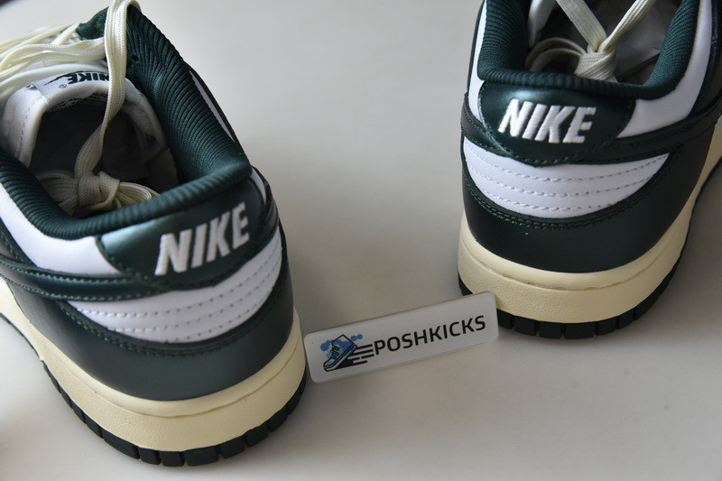 Nike Dunk Low Vintage Green (W) DQ8580-100