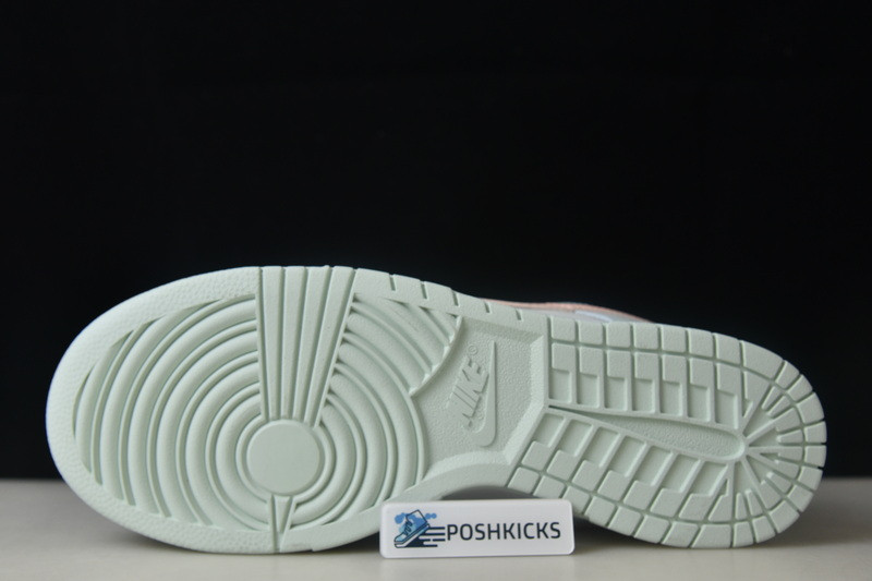 Nike Dunk Low Barely Green (W) DD1503-104