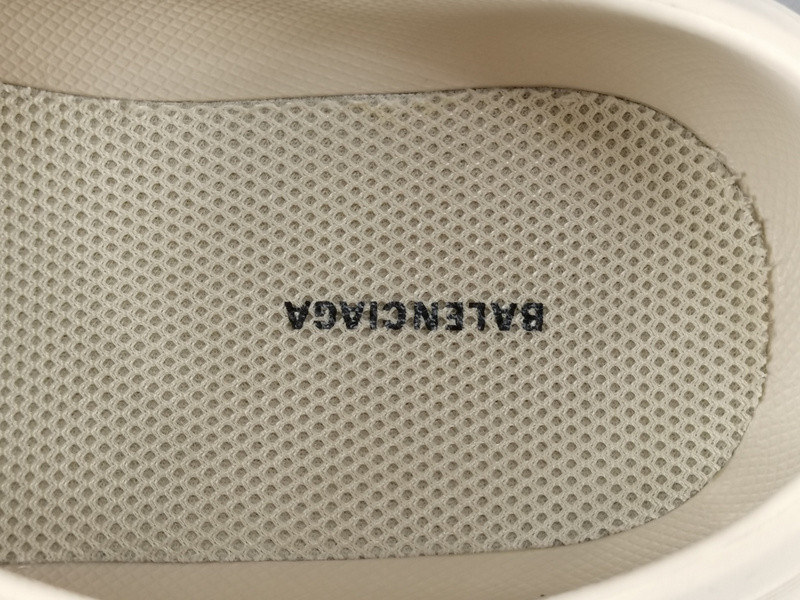 Ba*len*cia*ga bouncer clog