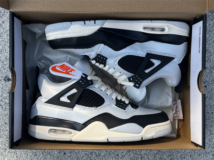 Air Jordan 4 GS "Pure Platinum" FZ8585-070