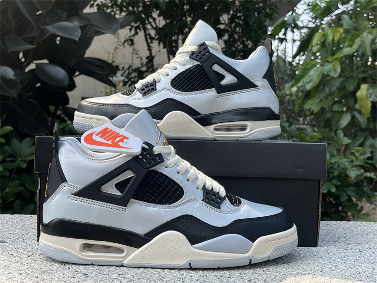 Air Jordan 4 GS "Pure Platinum" FZ8585-070