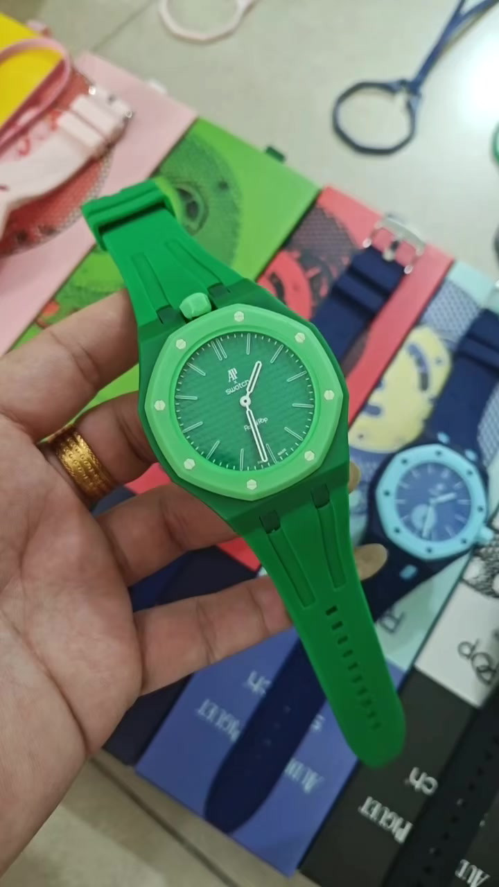 Swatch x Audemars P1g*et Royal Pop