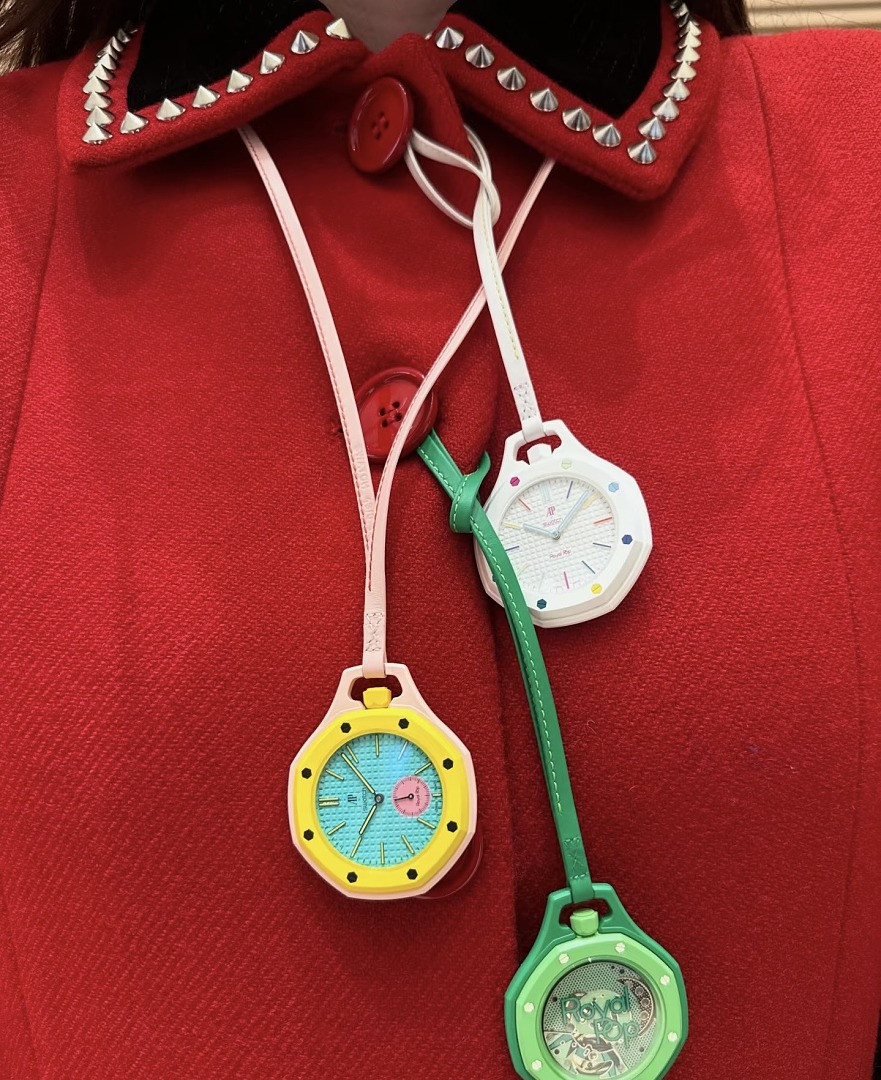 Swatch x Audemars P1g*et Royal Pop