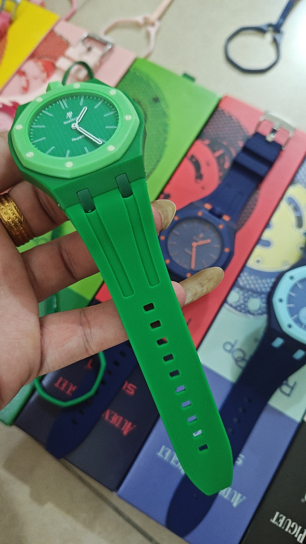 Swatch x Audemars P1g*et Royal Pop