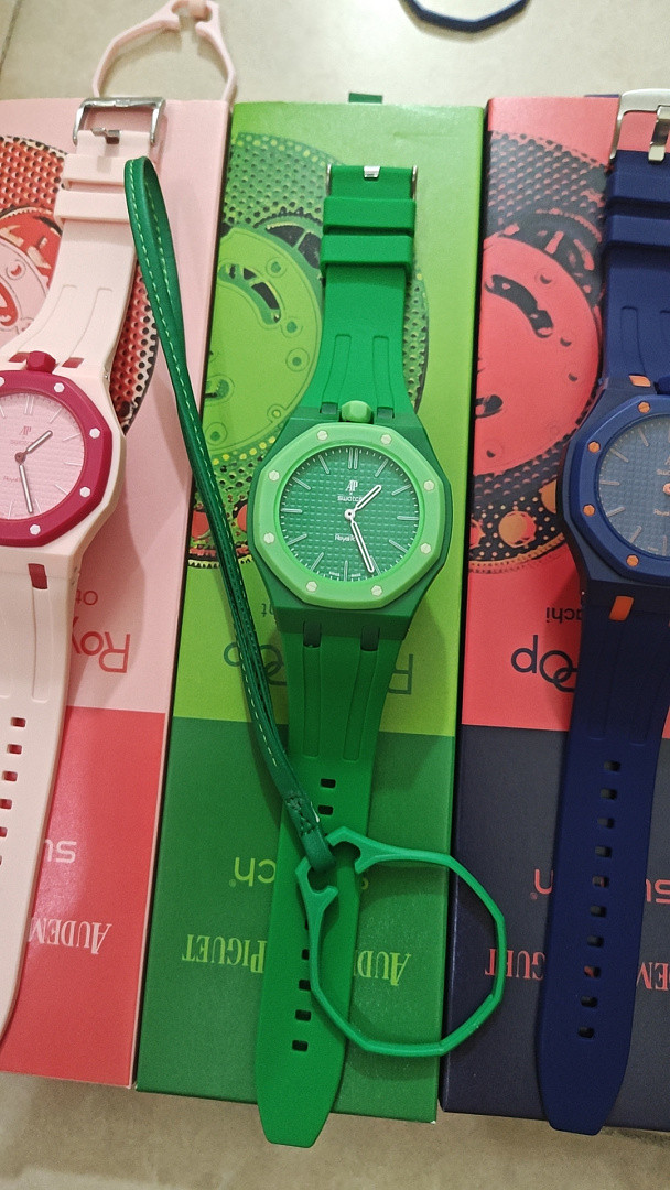Swatch x Audemars P1g*et Royal Pop