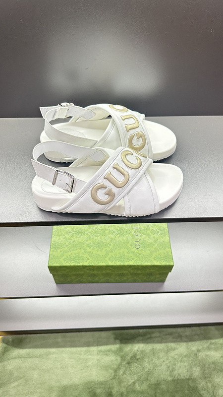 GUC LEATHER SLIDE