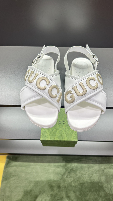 GUC LEATHER SLIDE