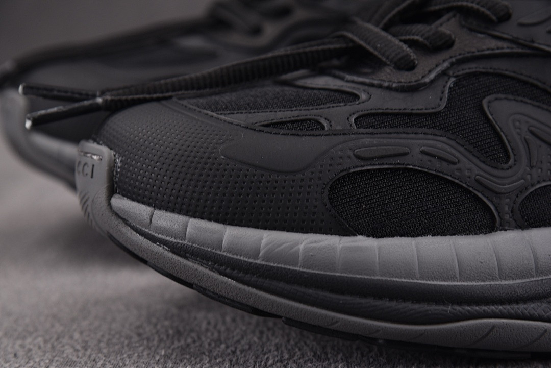 Gvc*1 2.0 Low Top Sneaker