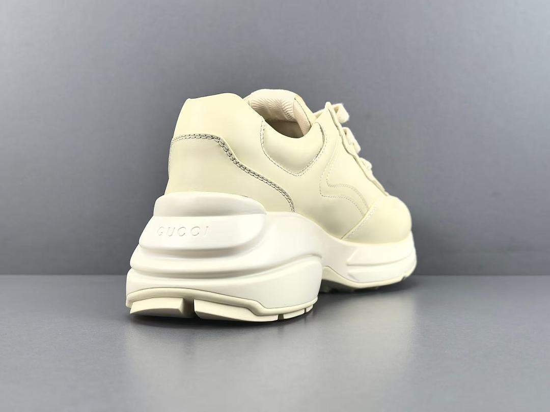 Gvc*1 SNEAKERS