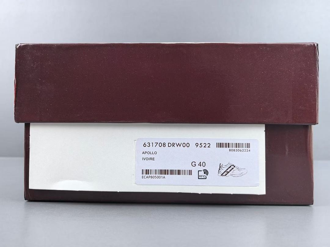 Gvc*1 SNEAKERS