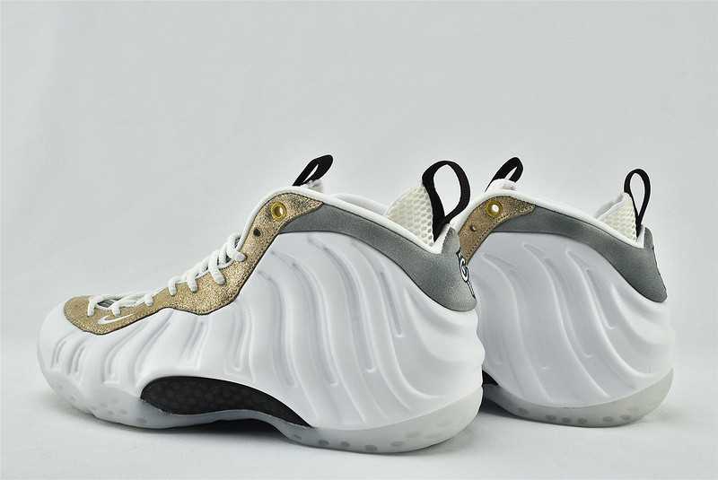 (WMNS) Nike Air Foamposite One 