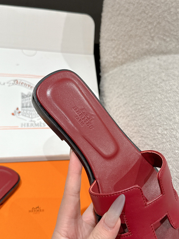 H*rmes Sandals