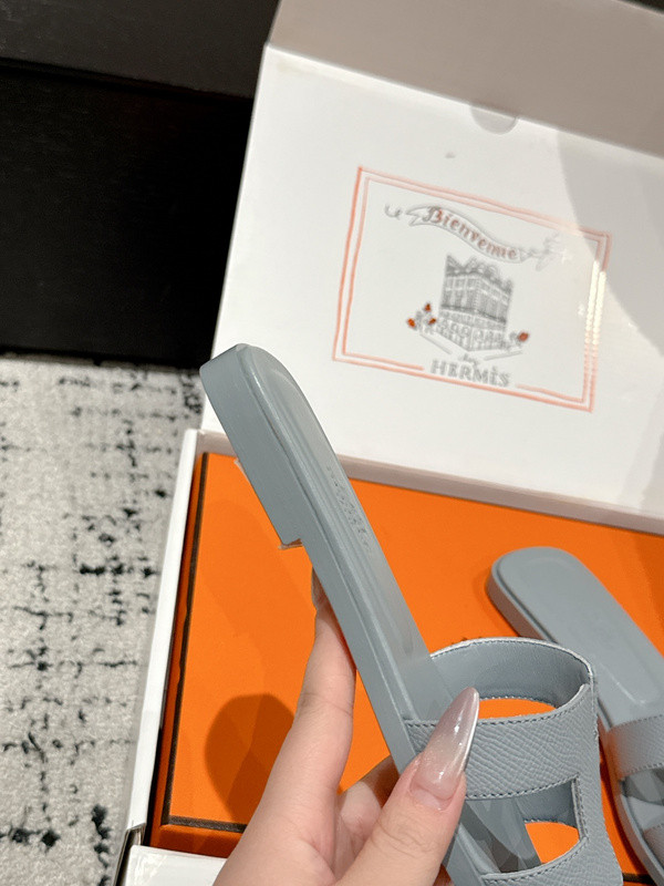 H*rmes Sandals