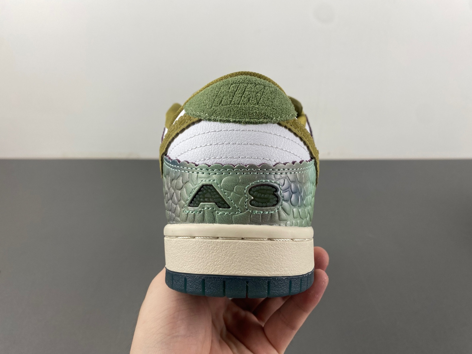 Alexis Sablone x Nike SB Dunk Low HJ3386-300