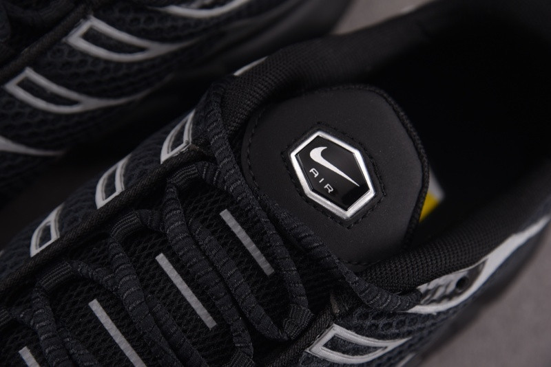 Nike Air Max Plus Black Reflective HQ3029-001