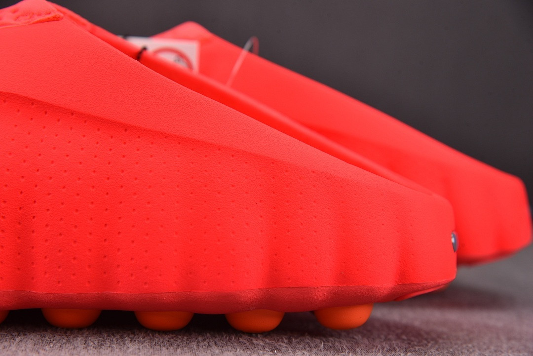 Nike Mind 001
