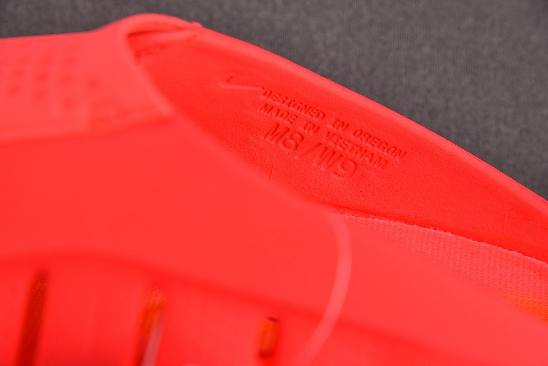 Nike Mind 001