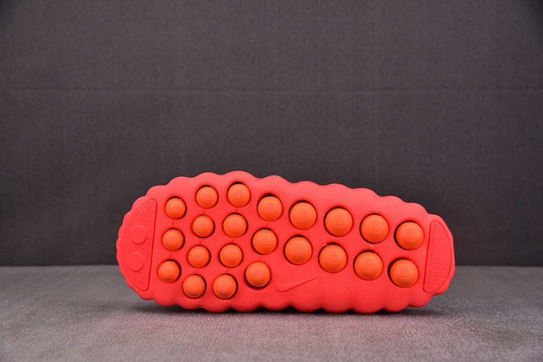 Nike Mind 001