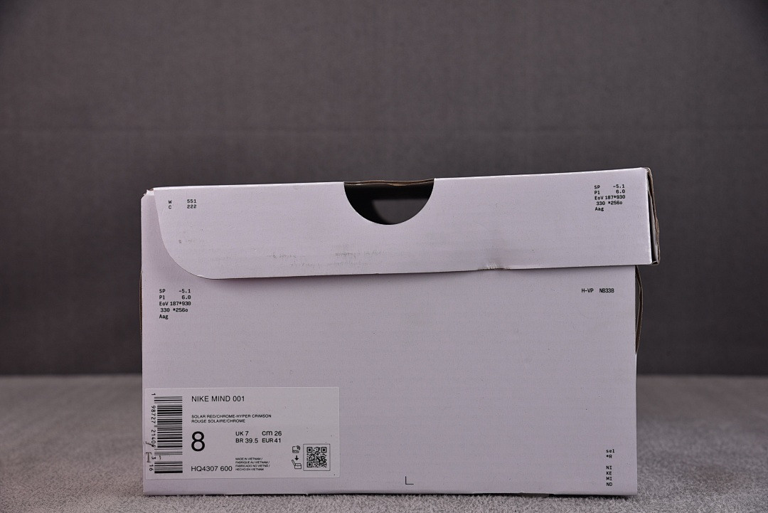 Nike Mind 001