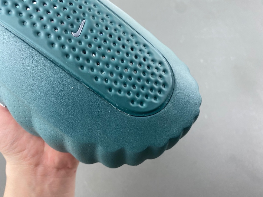 Nike Mind 001 