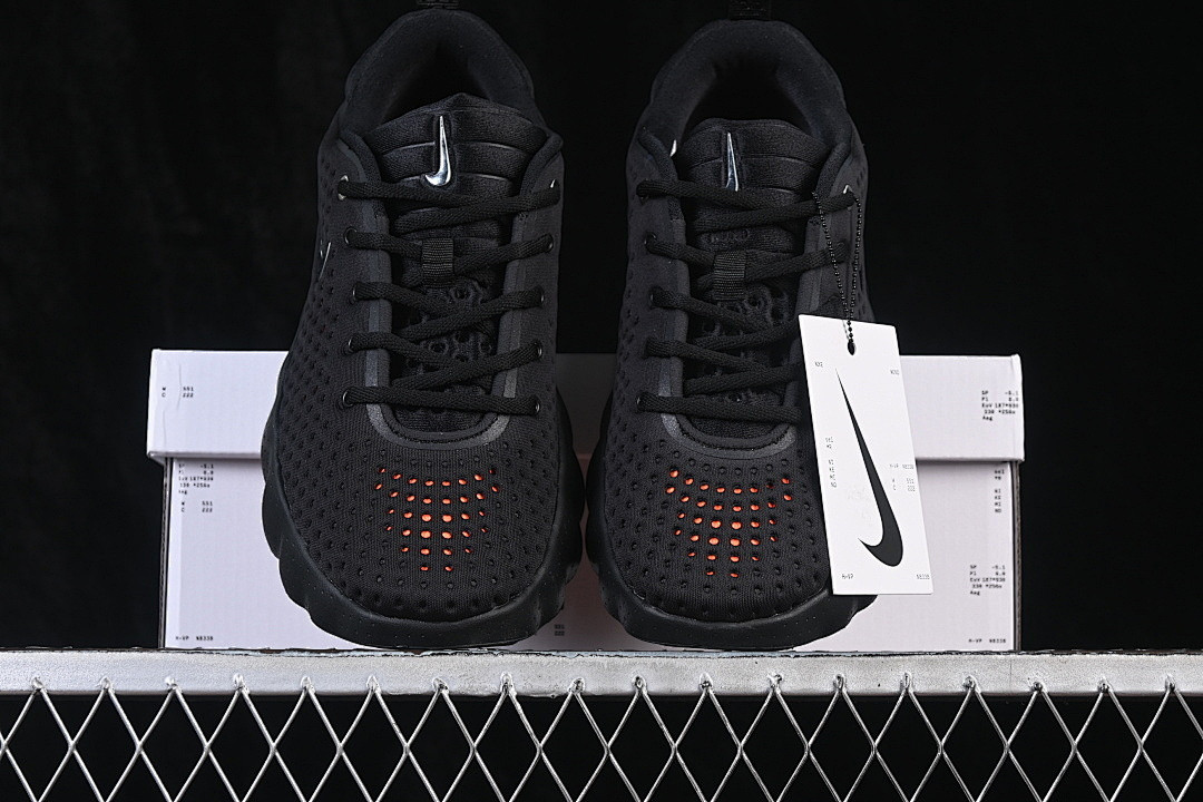 Nike Mind 002