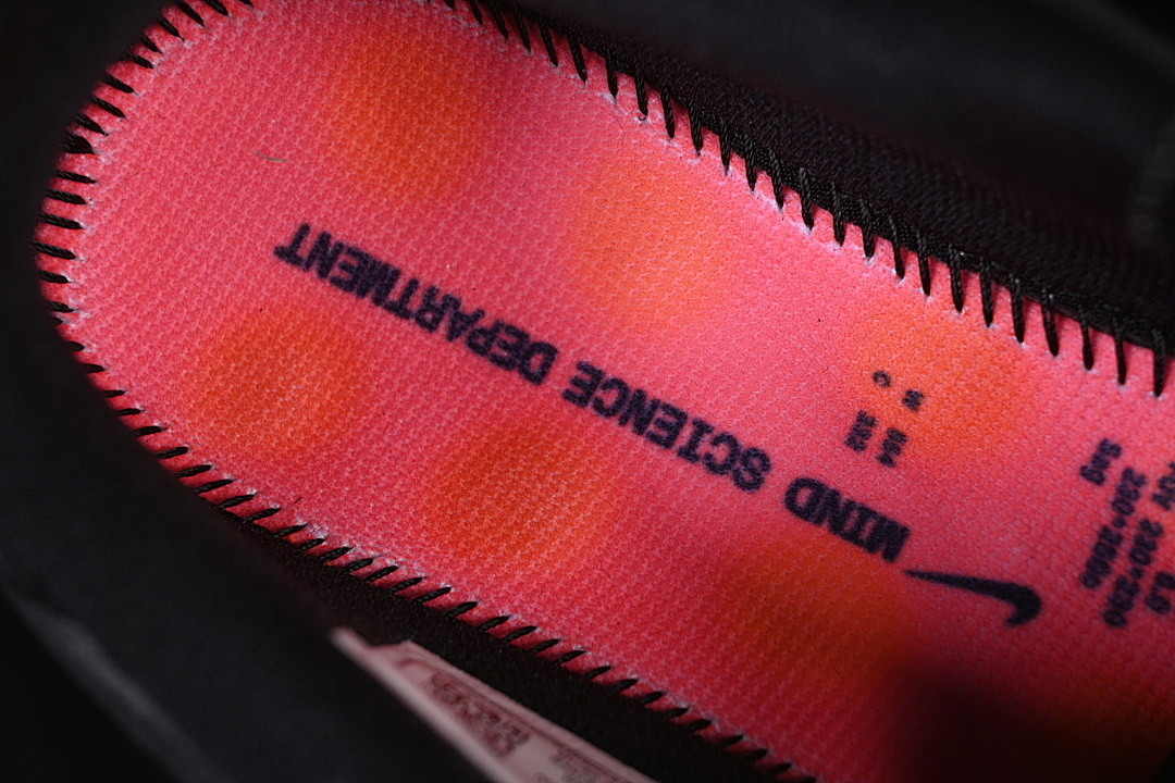 Nike Mind 002
