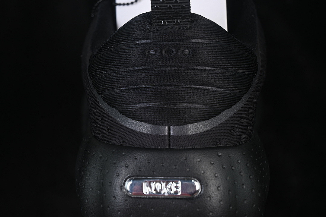 Nike Mind 002