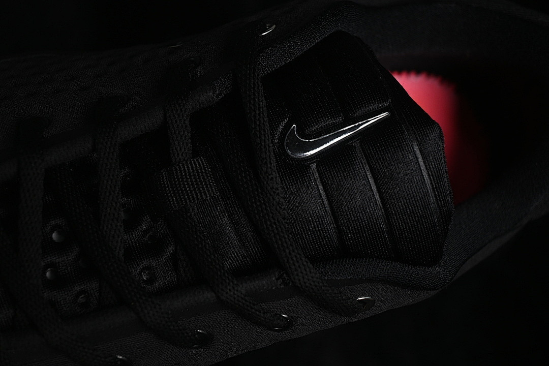 Nike Mind 002