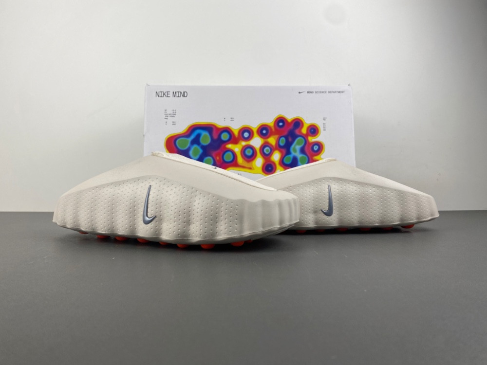 Nike Mind 001