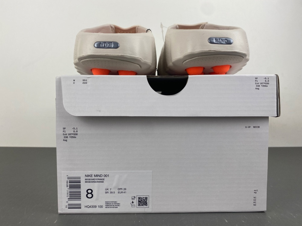 Nike Mind 001