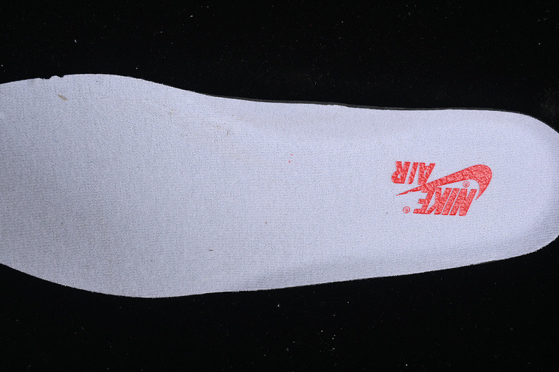 Air Jordan 1 Low OG "Chicago" HQ6998-600