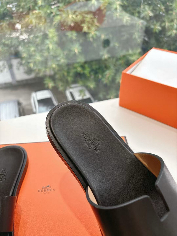 H*rmes Sandals