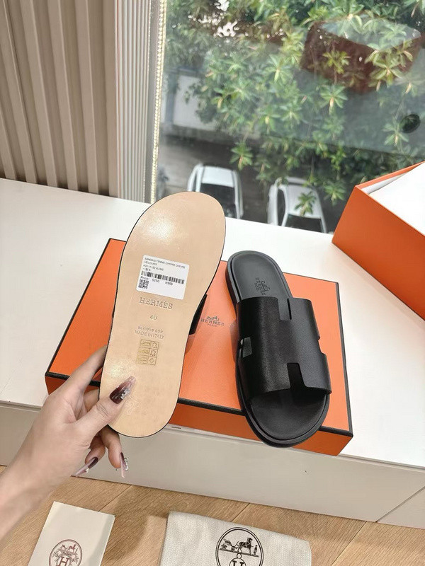 H*rmes Sandals