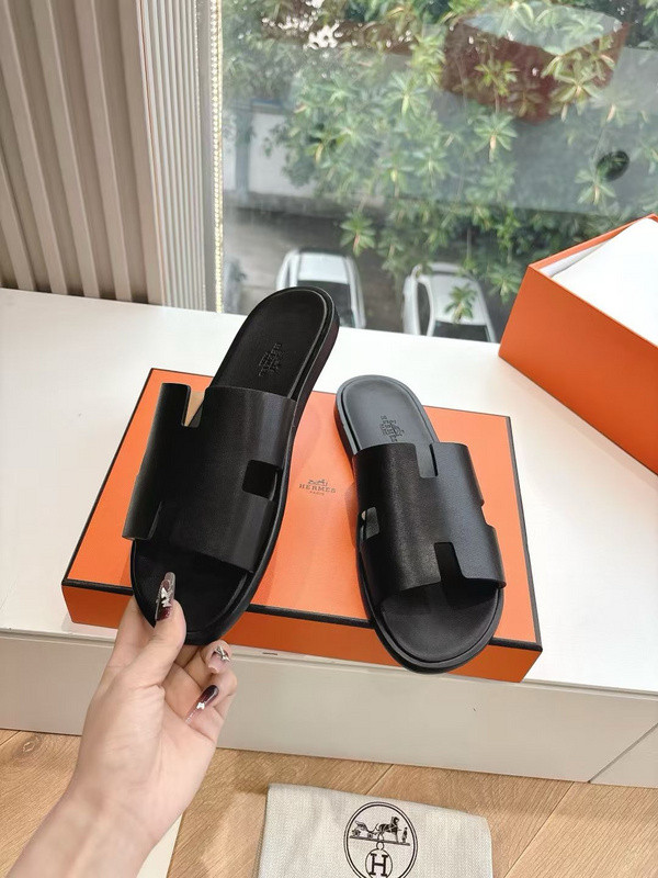 H*rmes Sandals