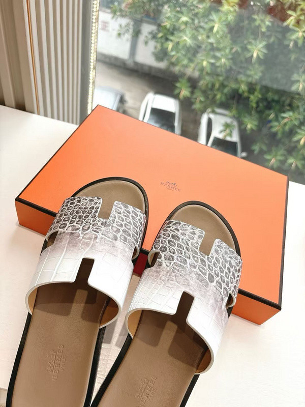 H*rmes Sandals