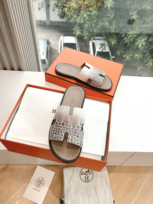 H*rmes Sandals