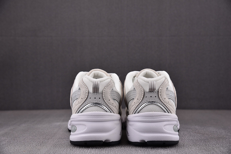 New Balance 530 Sea Salt - MR530CE