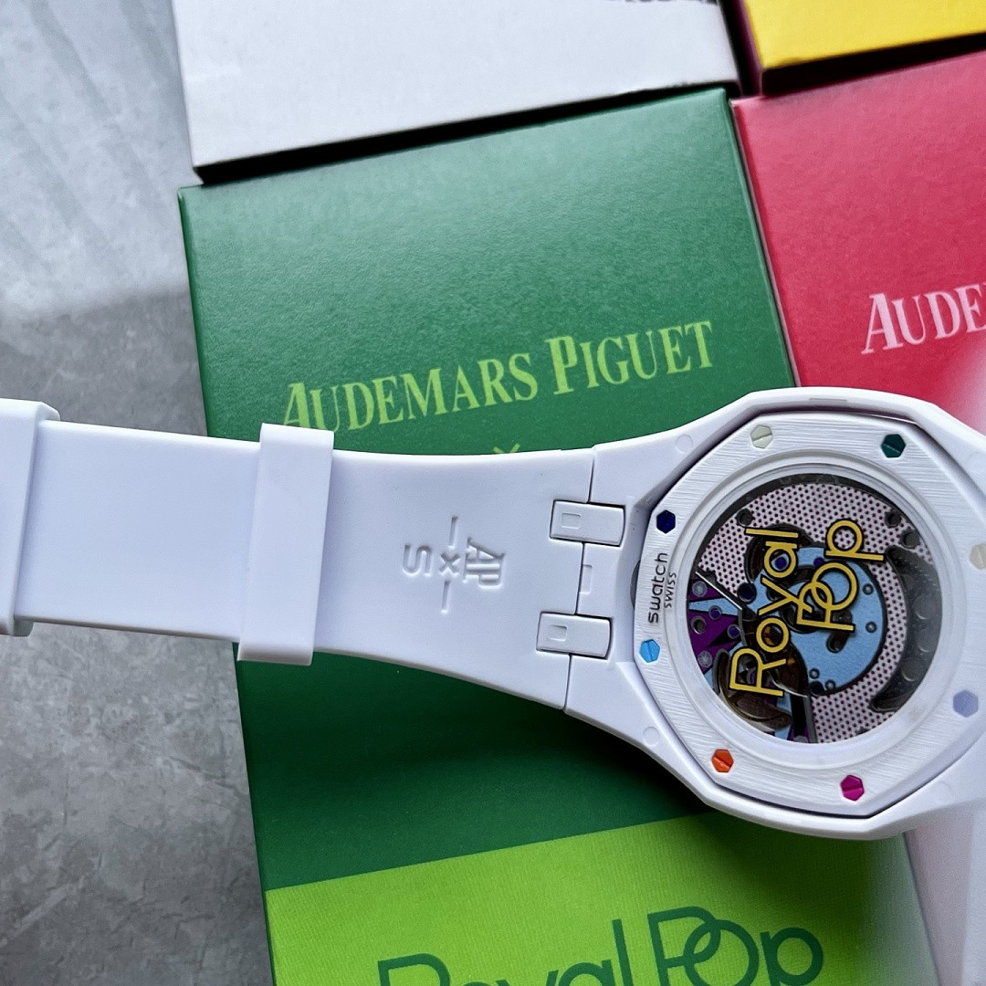 Swatch x Audemars P1g*et Royal Pop
