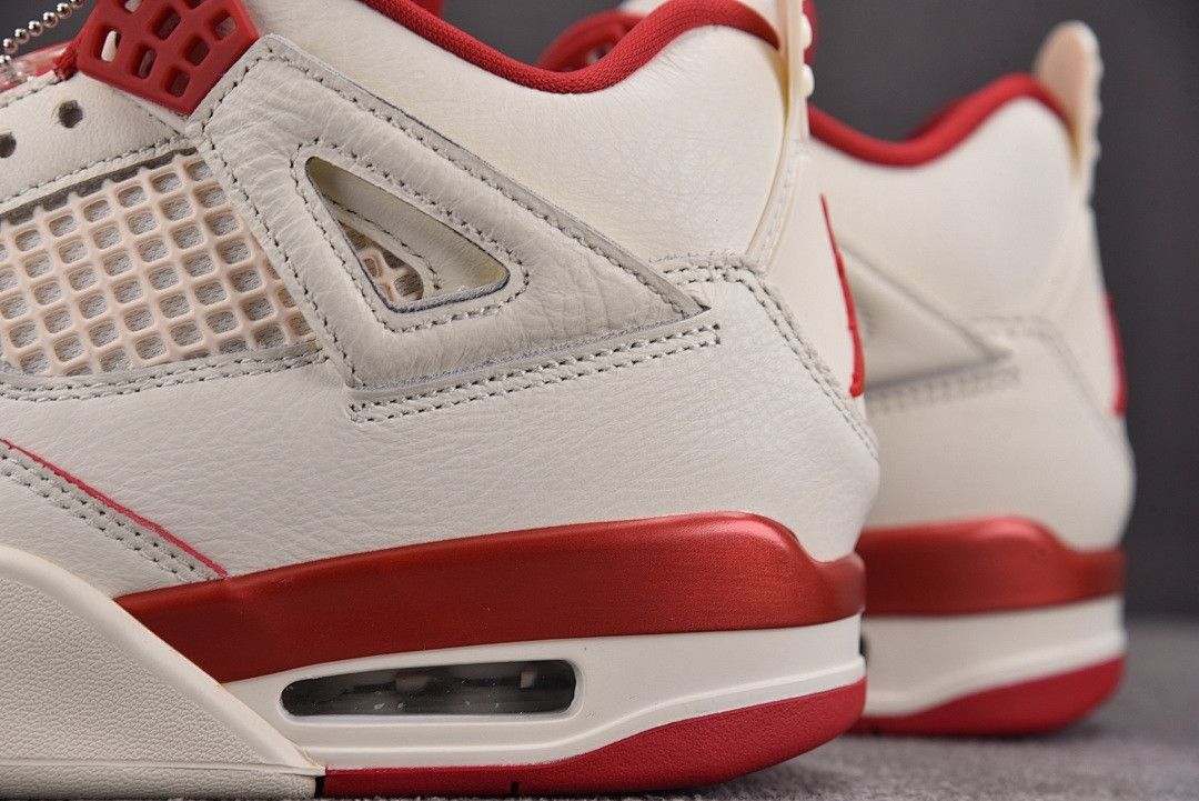 Air Jordan 4 WMNS "Valentine