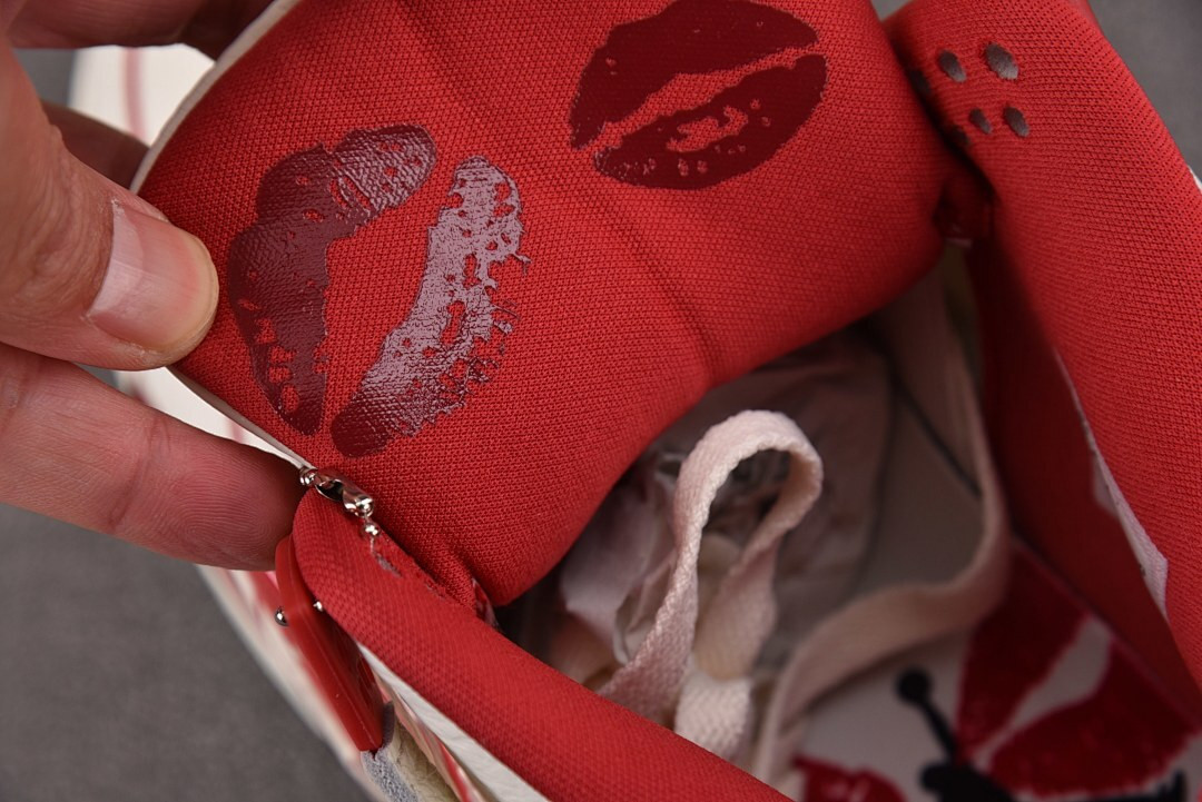 Air Jordan 4 WMNS "Valentine