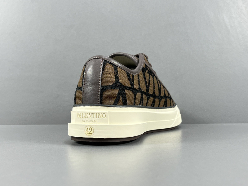 Va1e*ntin0 garavani totaloop