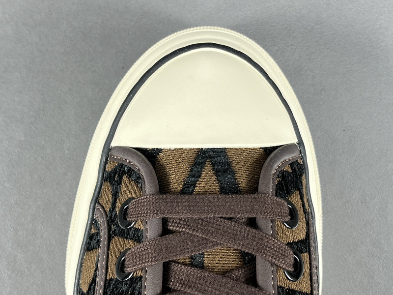 Va1e*ntin0 garavani totaloop